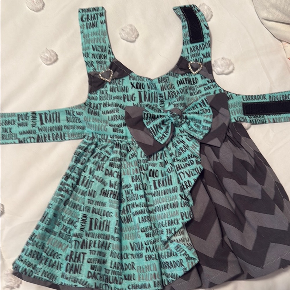 Teal and Gray Patterned Dress with Bow Dog Breeds theme 🐾🐾